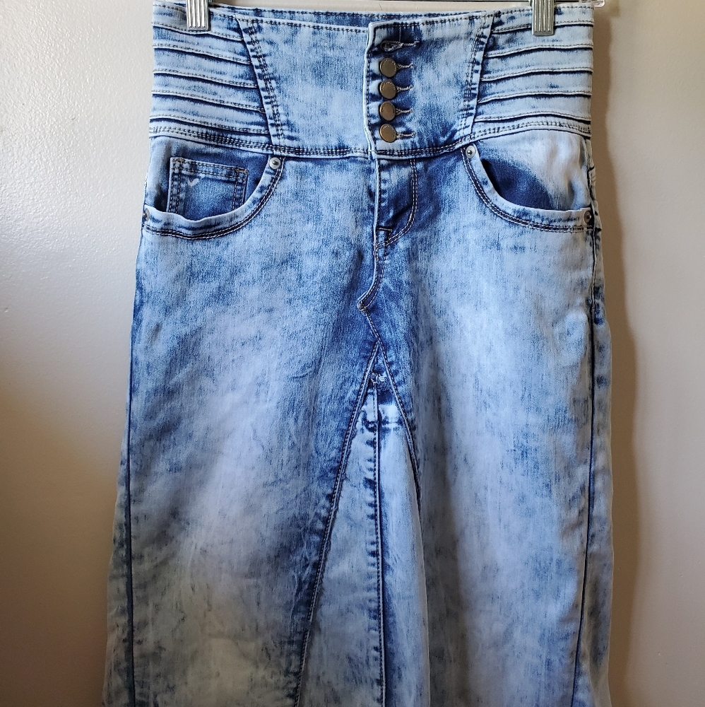Denim skirt